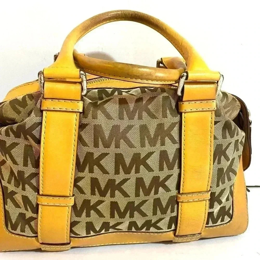 Michael kors MK signature print canvas logo satch… - image 2